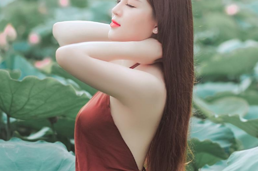 男人为什么喜欢亲胸(男性为何喜欢触碰女性胸部)
